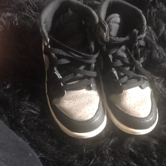 Shoes - Picture 3 of 3